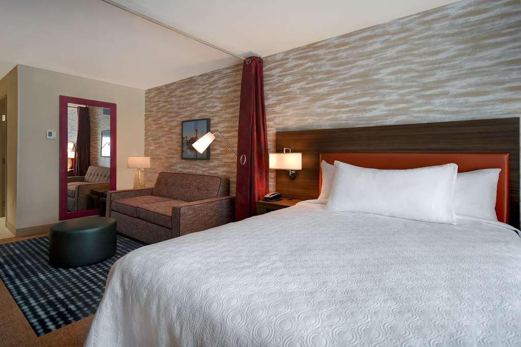 Home2 Suites Wichita Downtown Delano, Ks Номер фото